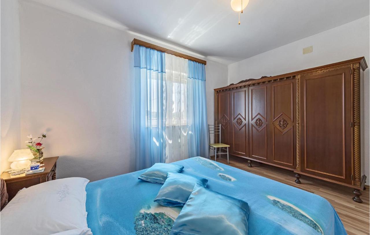 2 Bedroom Lovely Apartment In Labin Labin  Exterior foto