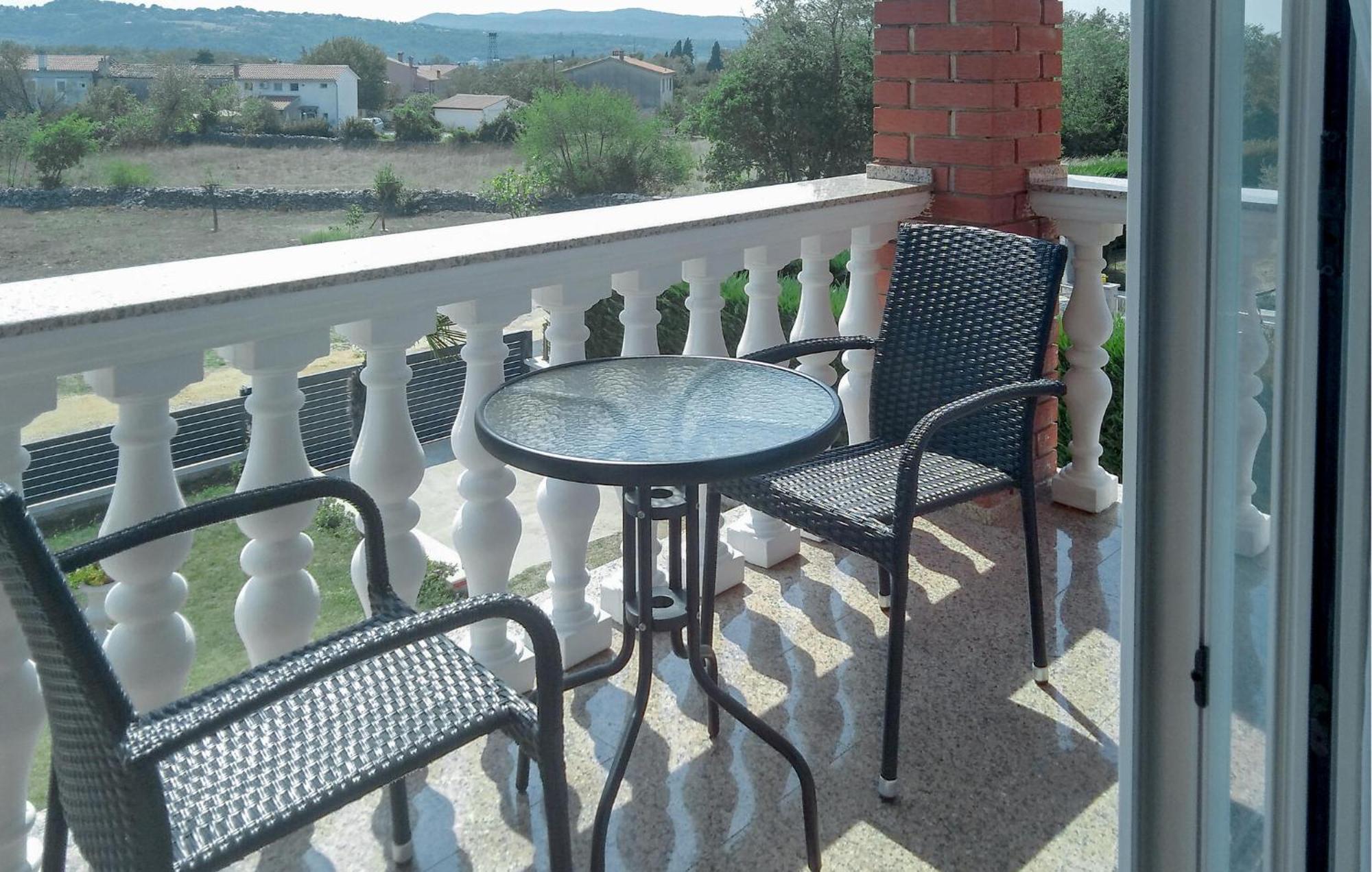 2 Bedroom Lovely Apartment In Labin Labin  Exterior foto