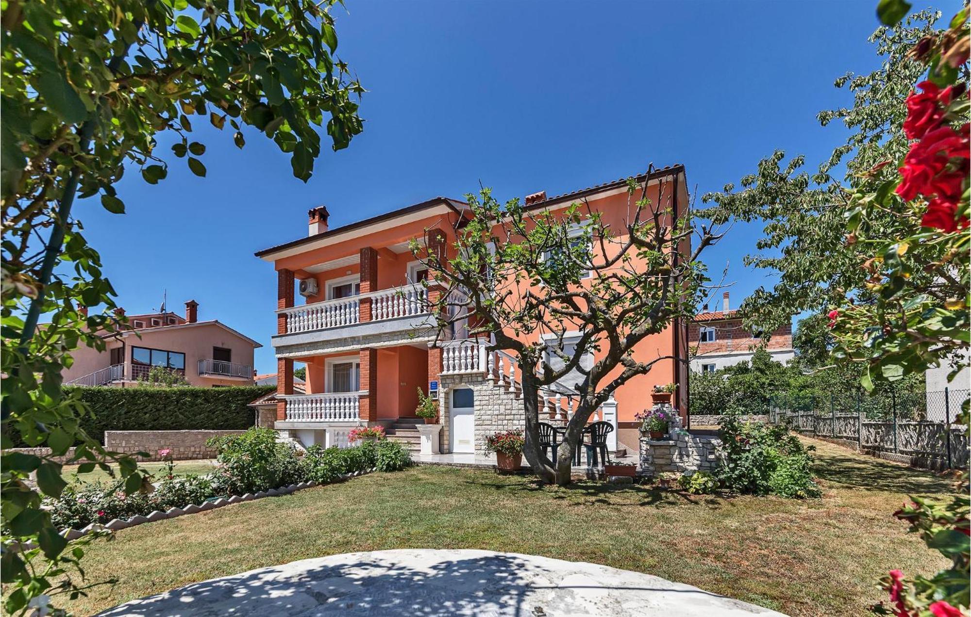 2 Bedroom Lovely Apartment In Labin Labin  Exterior foto